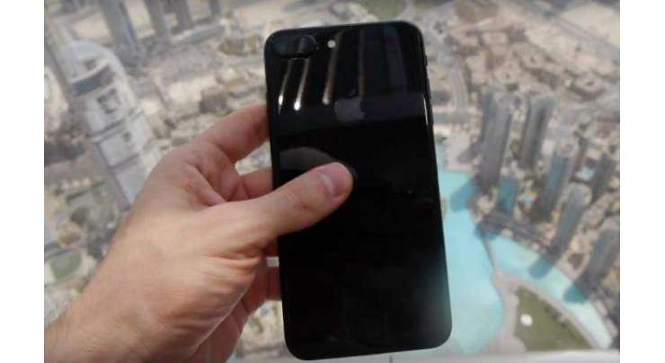 Tech Vlogger Drops IPhone 7 From World Tallest Building