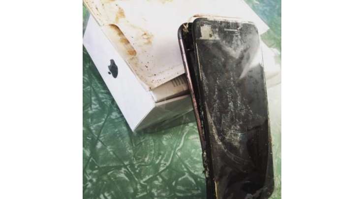 iPhone 7 plus explodes before even being taken out of the box