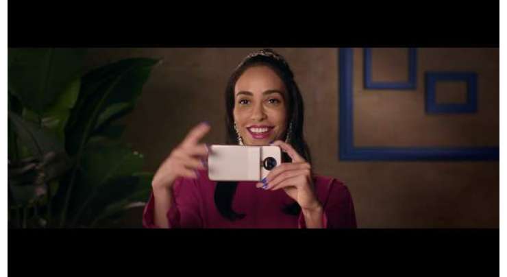 Polaroid And Motorola Unveil The Insta-Share Printer Moto Mod